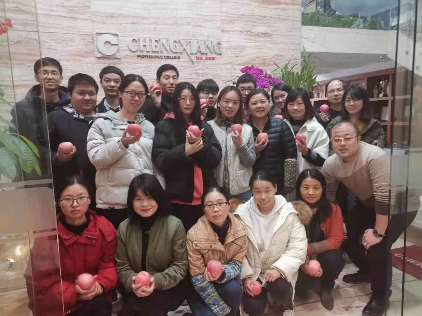 風勁帆滿圖新志，砥礪奮進正此時