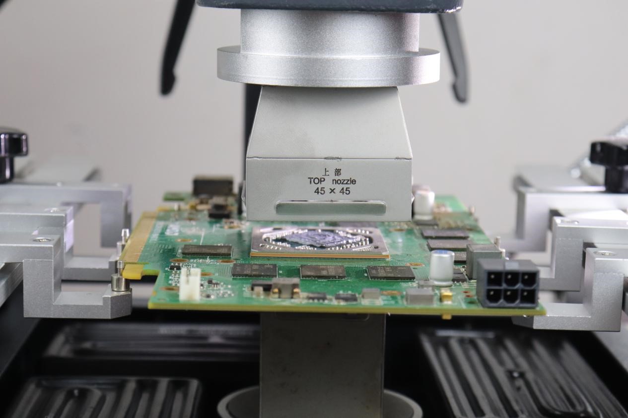 返修臺(tái)焊接